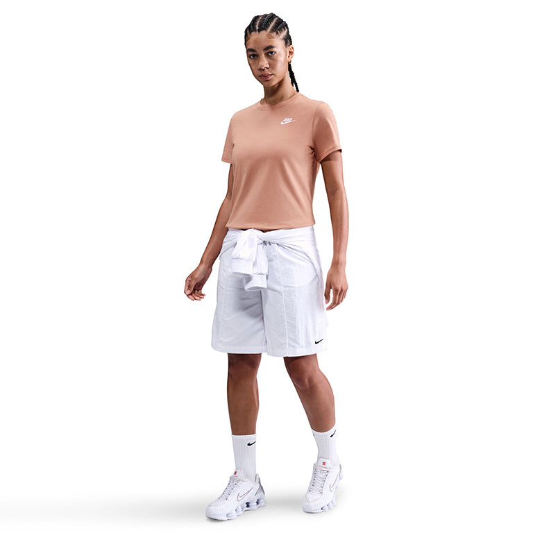 Nike Sportswear Club Essentials T-Shirt