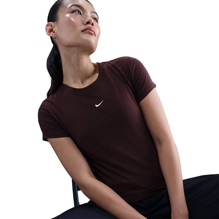 Nike Sportswear Chill Knit T-Shirt