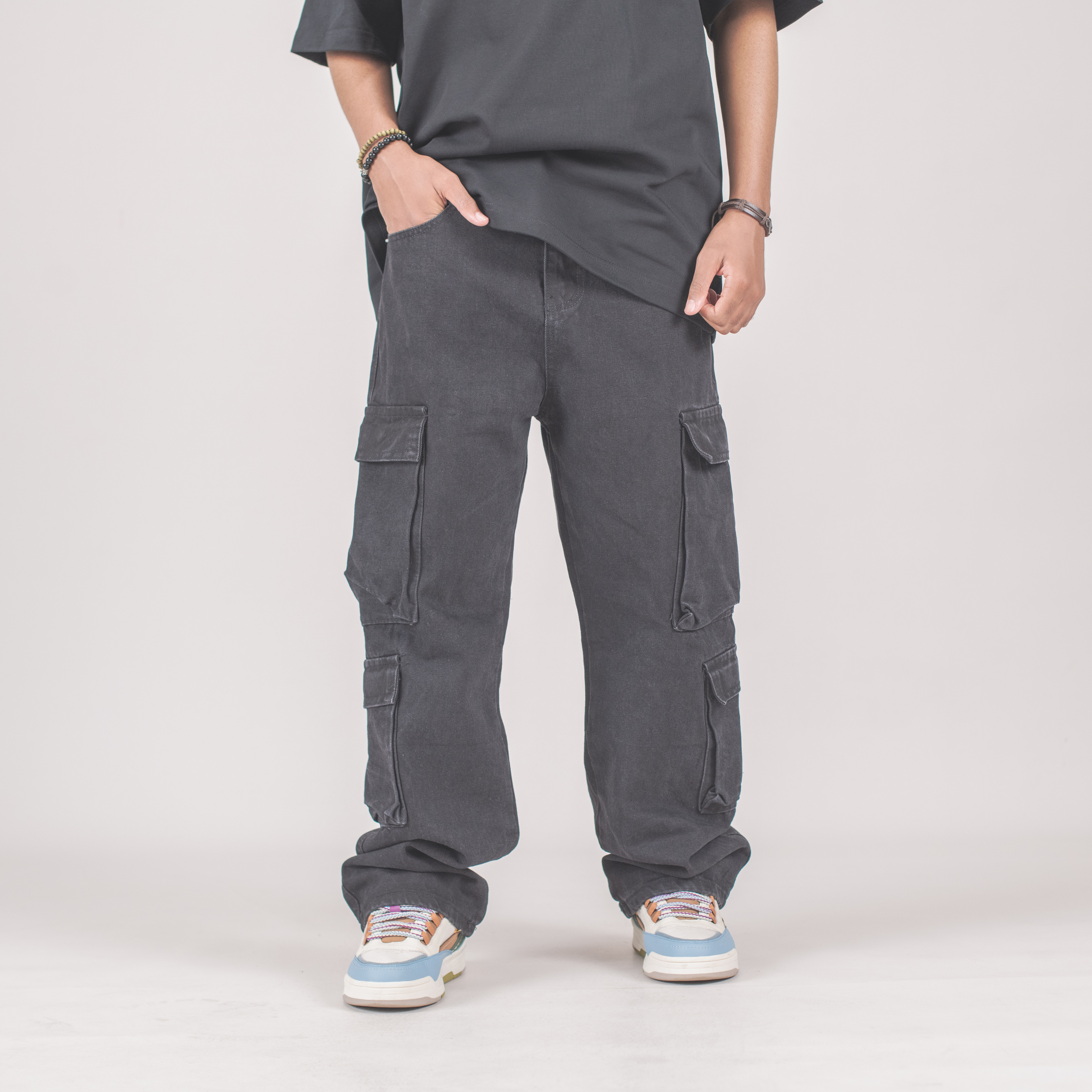 Men’s Black Multi-Pocket Relaxed Fit Cargo Denim